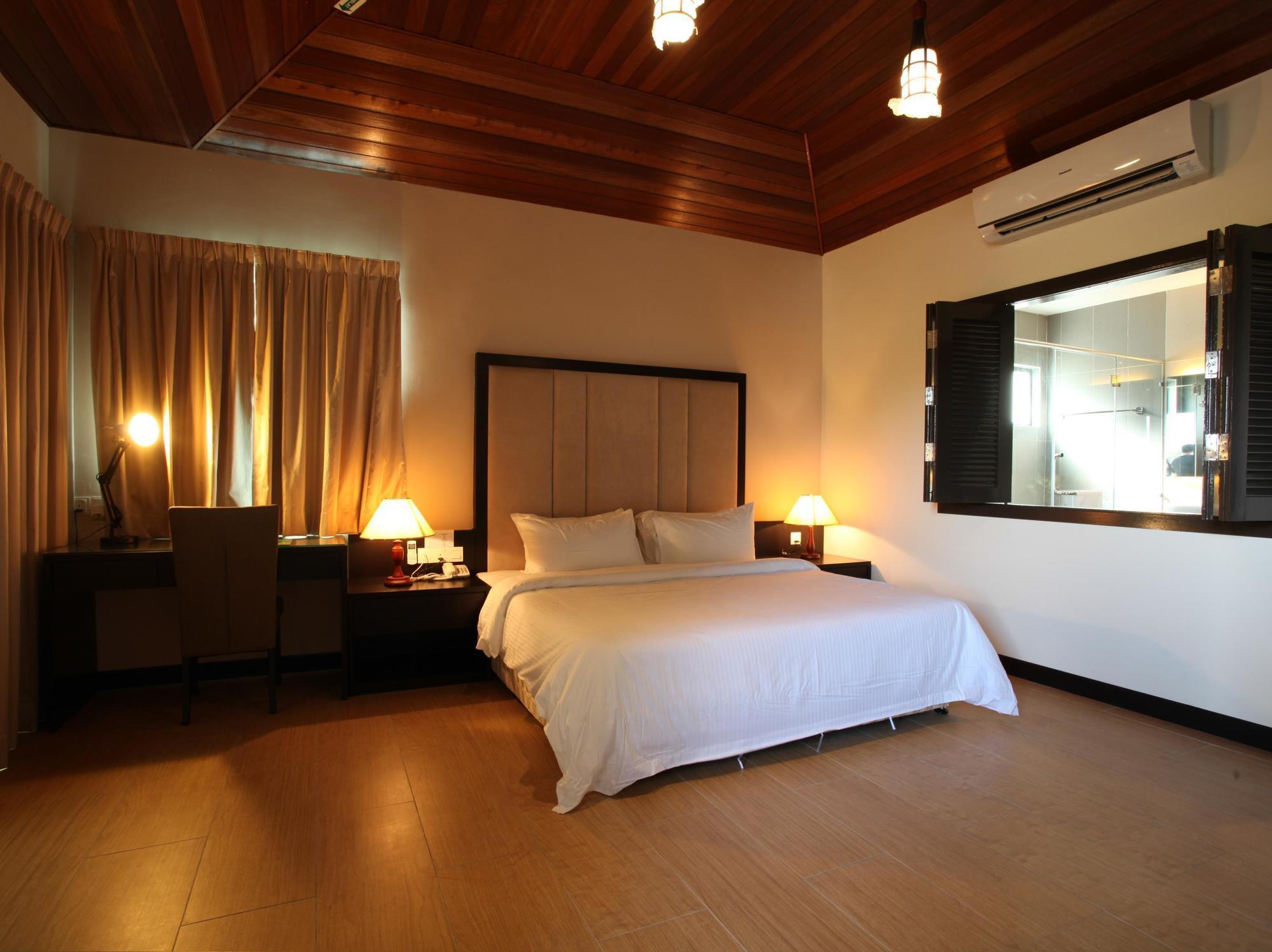 Amverton Cove Golf & Island Resort Бантинг Экстерьер фото