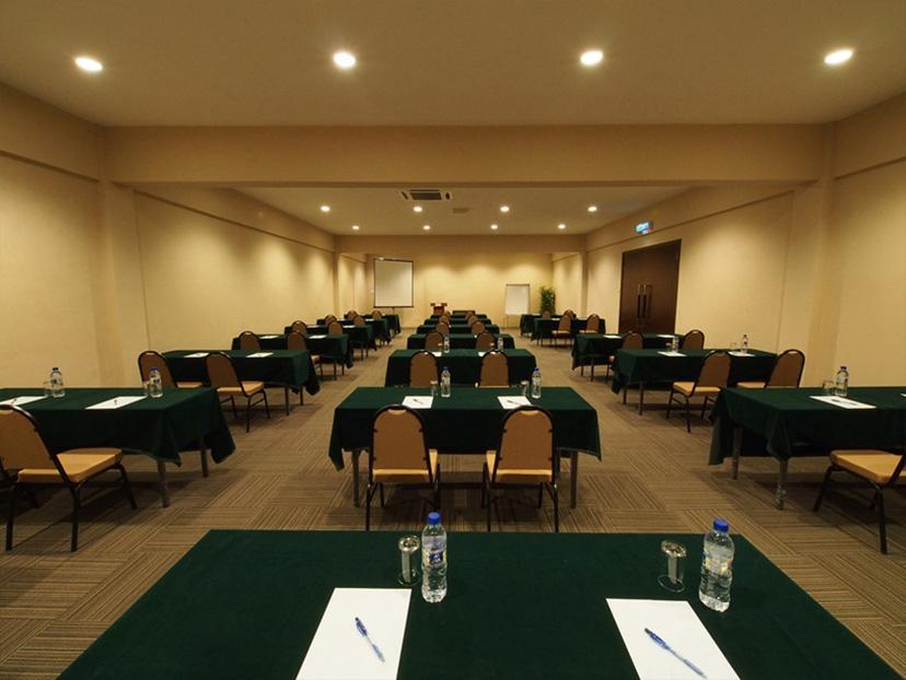 Amverton Cove Golf & Island Resort Бантинг Экстерьер фото